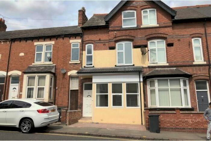 1 Bedroom Studio To Rent In Evington Road, Leicester, LE2