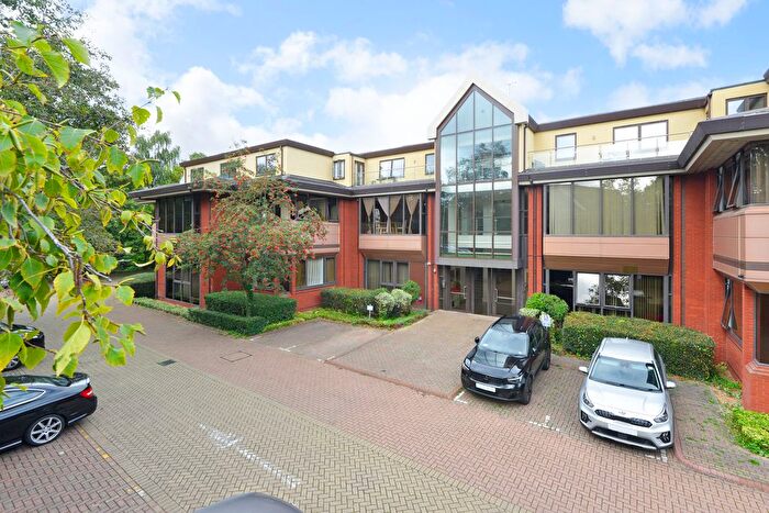1 Bedroom Flat For Sale In Catteshall Lane, Godalming, GU7