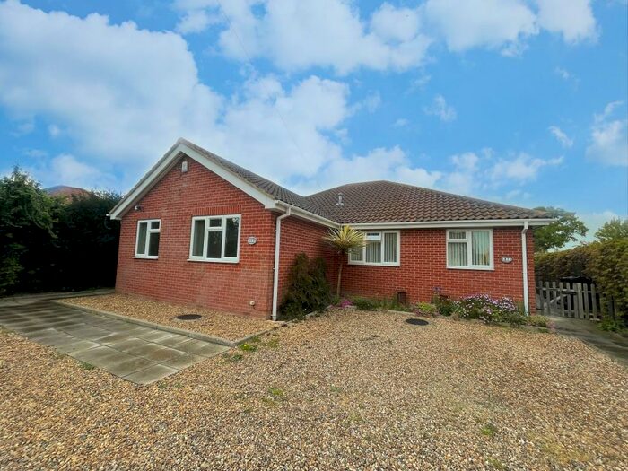 2 Bedroom Bungalow To Rent In Clacton Road, St. Osyth, Clacton-On-Sea, CO16