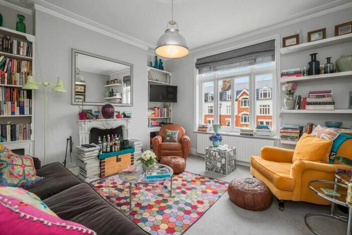 2 Bedroom Flat To Rent In Cleveland Mansions, Maida Vale, W9