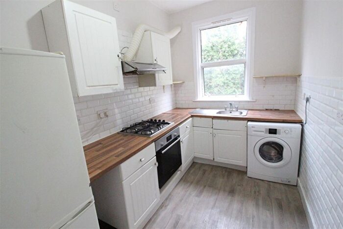 1 Bedroom Flat To Rent In Peterborough Road, London, E10