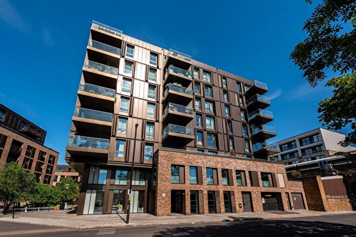 2 Bedroom Flat For Sale In Moulding Lane, New Cross, London, SE14