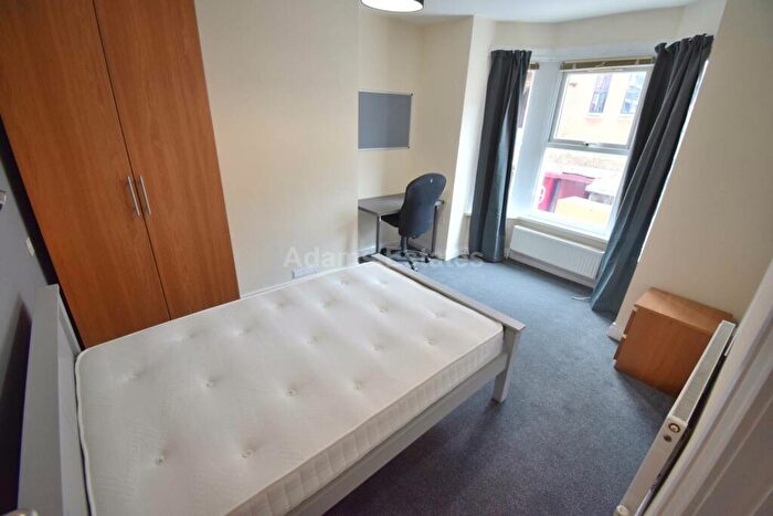 5 Bedroom Terraced House To Rent In Donnington Road, University Area, RG1