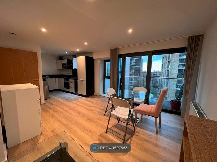 2 Bedroom Flat To Rent In Surrey Quays Road, London, SE16