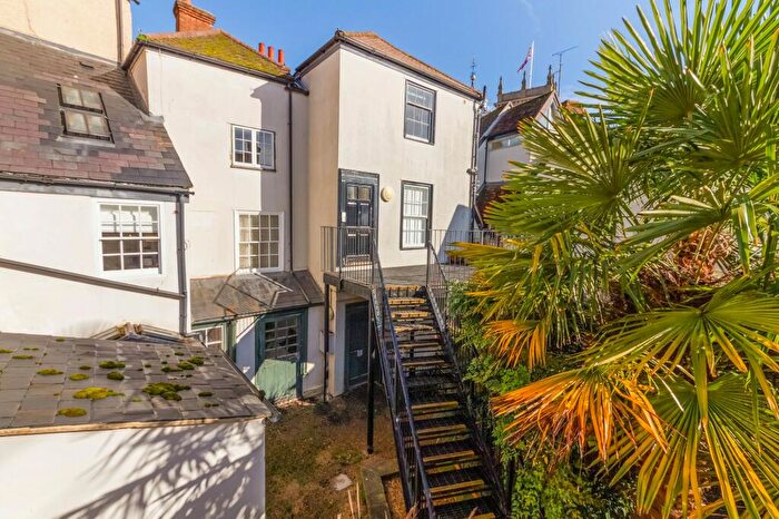 1 Bedroom Flat To Rent In Lombard Street, Abingdon, OX14