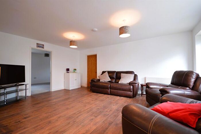 2 Bedroom Detached Bungalow To Rent In Crablands, Selsey, PO20