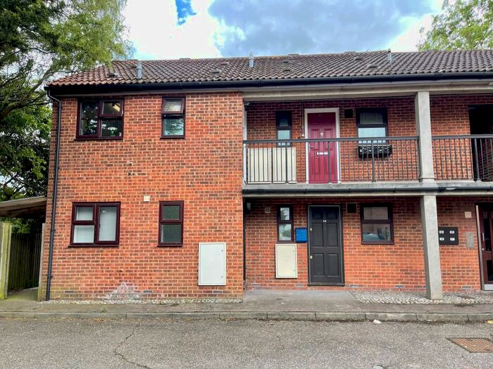 Studio To Rent In Wordsworth Court, Kings Road, Chelmsford, CM1