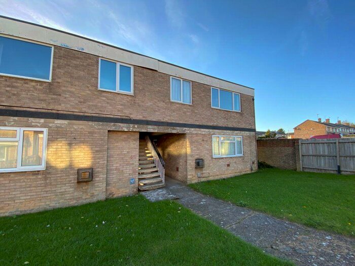 2 Bedroom Flat To Rent In Severn Walk, Corby, NN17