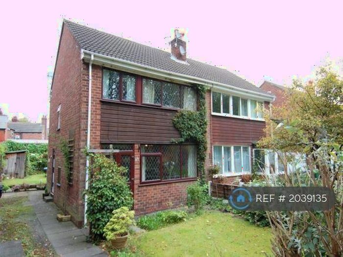 3 Bedroom Semi-Detached House To Rent In Railway Road, Manchester, M41