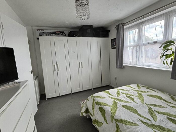 1 Bedroom Flat To Rent In Ghandi Close, London, E17