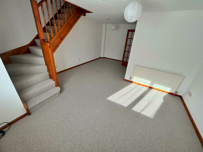 2 Bedroom Maisonette To Rent In Bwthyn Y Mynach, LL57