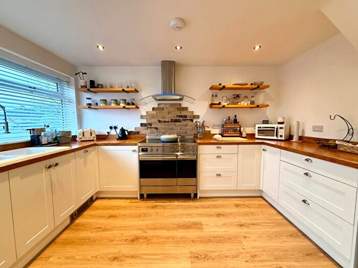 4 Bedroom Semi-Detached House For Sale In Upham Road, Old Walcot, Swindon, SN3