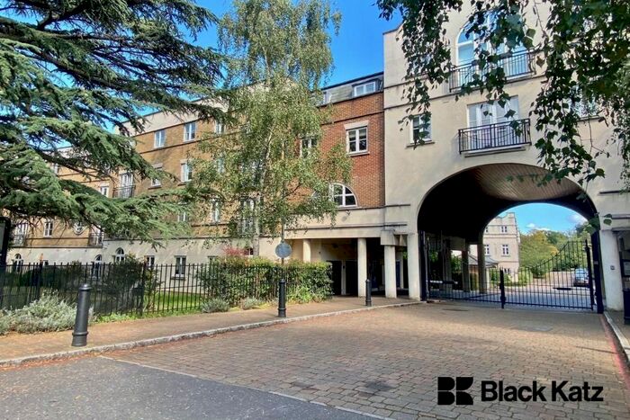 2 Bedroom Flat To Rent In Bascombe Street, London, SW2