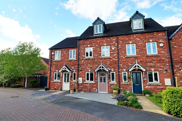 3 Bedroom Terraced House For Sale In Orchard Grange, Crowle, DN17