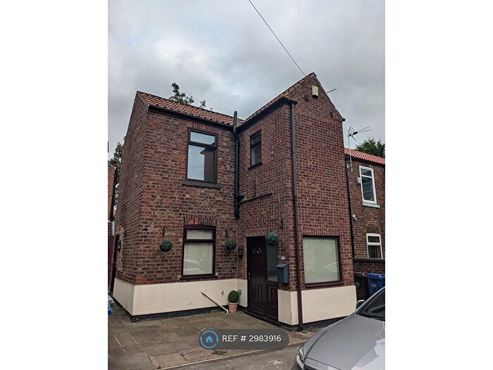 2 Bedroom Semi-Detached House To Rent In Simpsons Yard, Selby, YO8