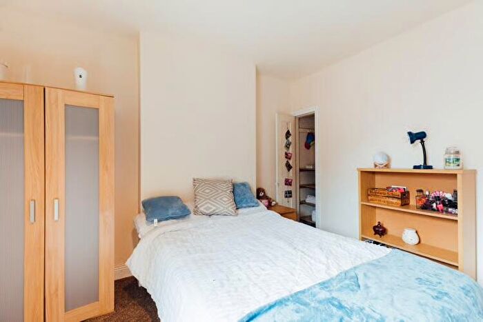 4 Bedroom Property To Rent In Affordable // West End Bed House // Aug, LN1