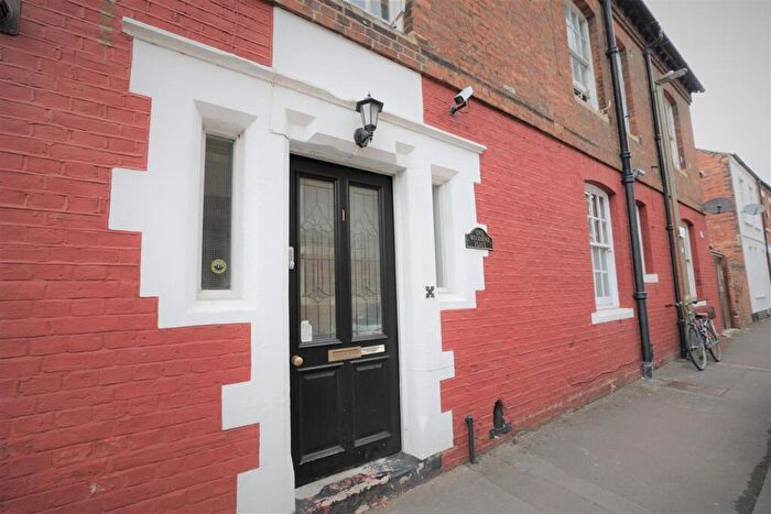 Studio To Rent In Woodbine Place - Room Oxford, OX1