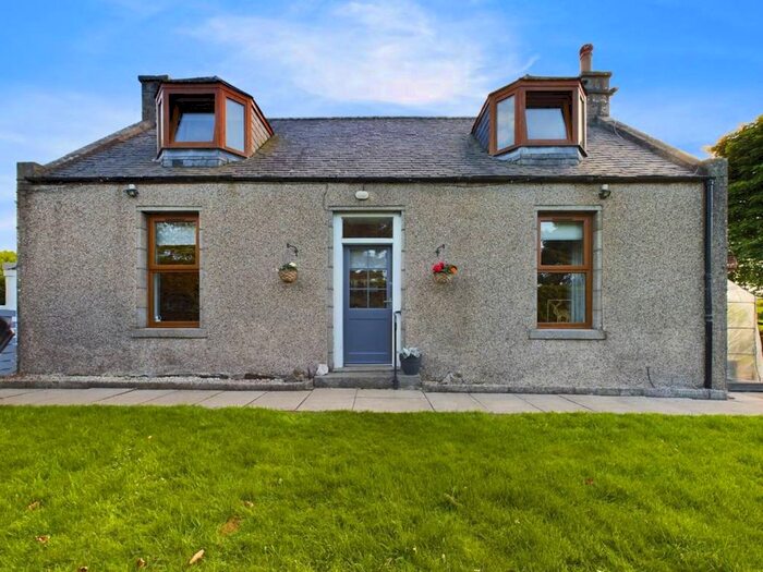 2 Bedroom Cottage For Sale In New Deer, Turriff, AB53