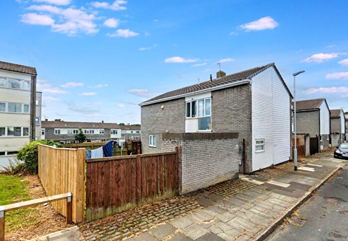 3 Bedroom Semi-Detached House For Sale In Welland Close, Peterlee, SR8