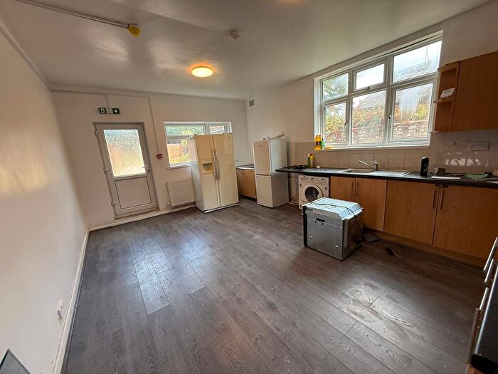 7 Bedroom End Of Terrace House To Rent In Birmingham Road, West Bromwich, B70