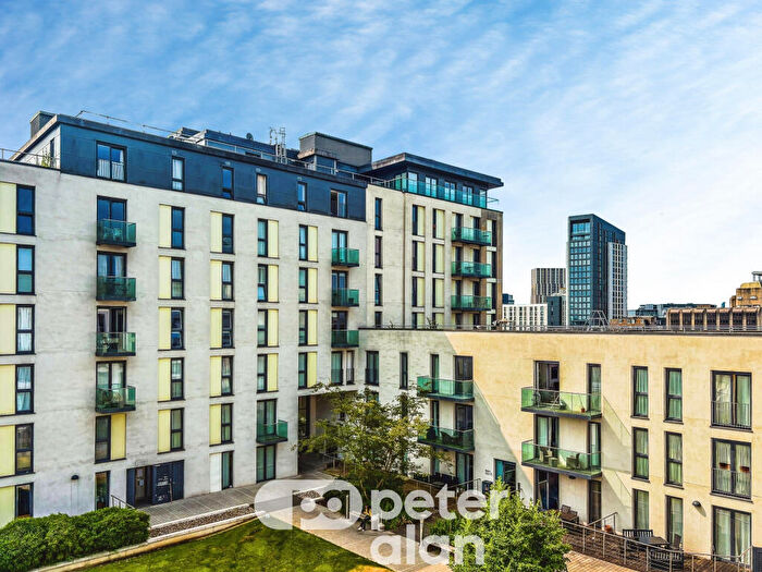 2 Bedroom Flat To Rent In Hayes Apartments, The Hayes, Cardiff City Centre, CF10