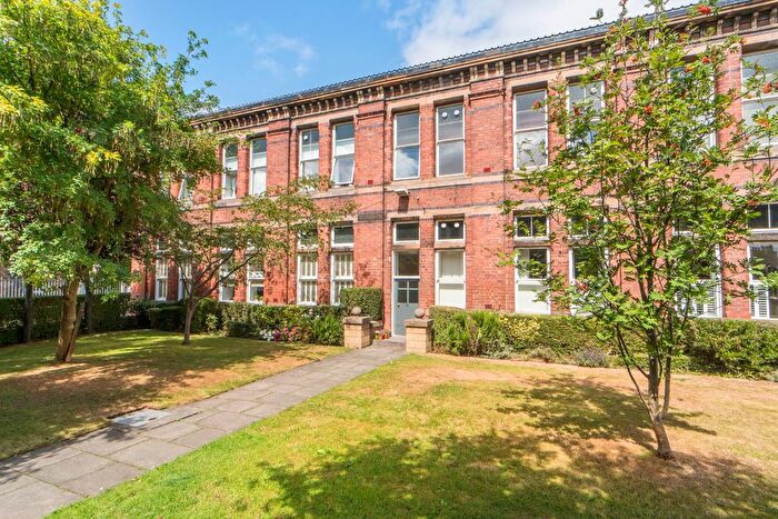 2 Bedroom Flat For Sale In / Edina Place, Abbeyhill, Edinburgh, EH7