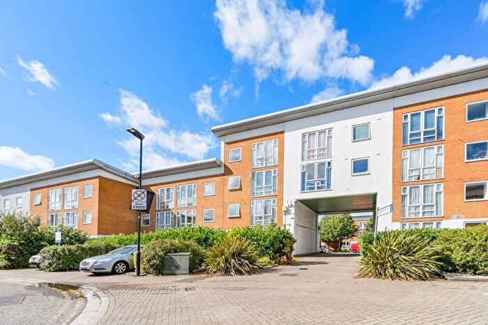 1 Bedroom Flat To Rent In Felixstowe Court, , Gallions Reach, London, E16