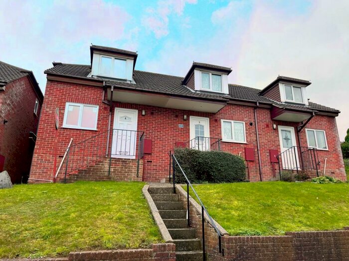 2 Bedroom End Of Terrace House To Rent In Swanage, BH19