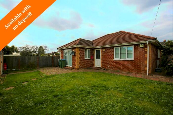 2 Bedroom Detached Bungalow To Rent In Banbury Avenue, Southampton, SO19