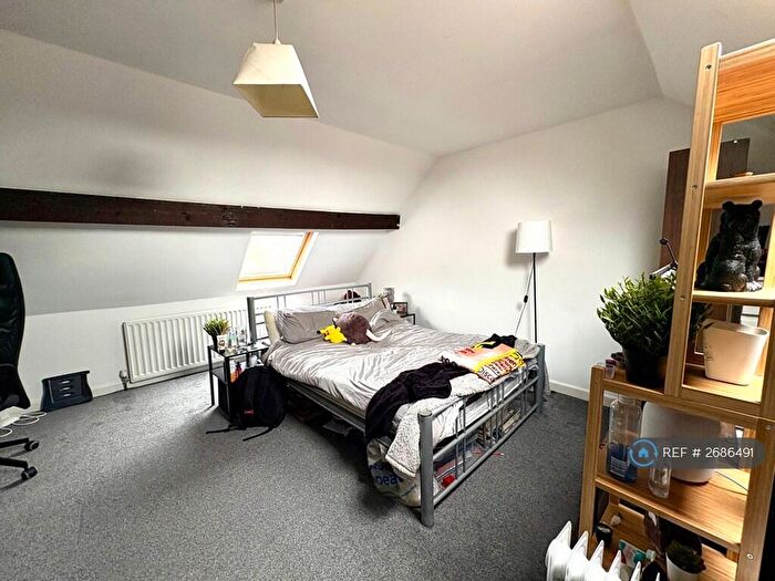 6 Bedroom Semi Detached House To Rent In Brentry Road, Bristol, BS16