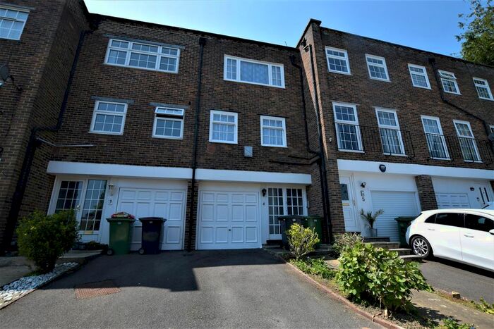 3 Bedroom Town House To Rent In Michele Close, St. Leonards-On-Sea, TN38
