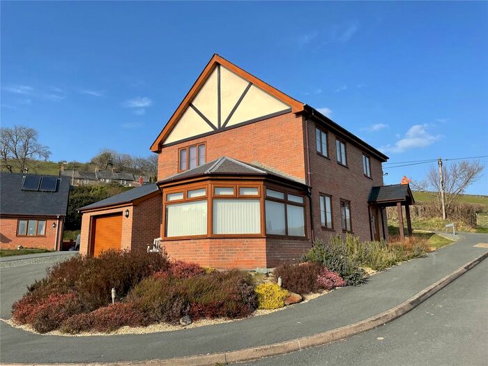3 Bedroom Detached House For Sale In Maes Capel, Van, Llanidloes, Powys, SY18