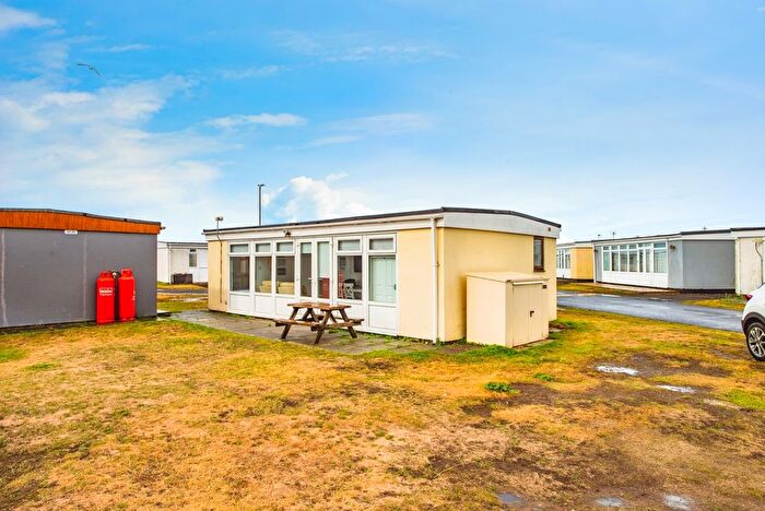 3 Bedroom Bungalow For Sale In Carmarthen Bay Holiday Park, Kidwelly, Carmarthenshire, SA17