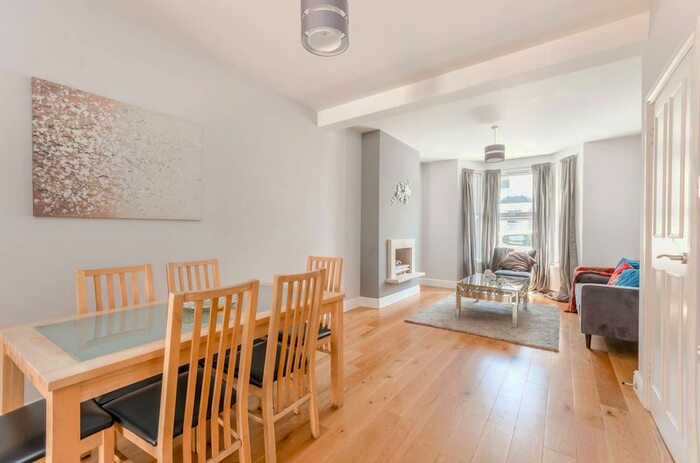 4 Bedroom Property To Rent In Purcell Crescent, Fulham, London, SW6