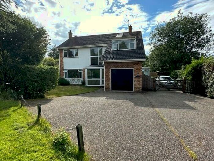 4 Bedroom Detached House For Sale In Lower Street, Salhouse, Norwich, Norfolk, NR13