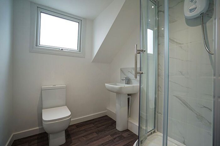 4 Bedroom Maisonette To Rent In Stanhope Road, South Shields, Tyne Amp; Wear, NE33