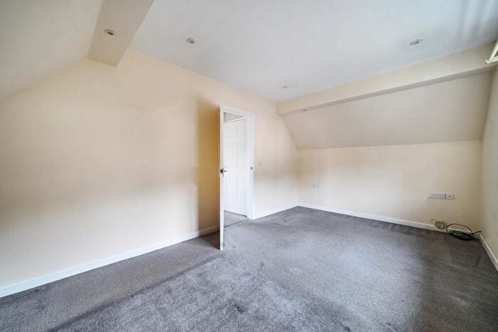 2 Bedroom Detached House To Rent In Haslemere, GU27