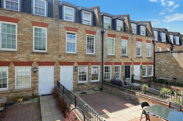 3 Bedroom Mews To Rent In Montague Mews, London, E3