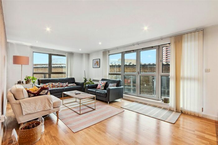 2 Bedroom Flat To Rent In Southgate Road, London, N1