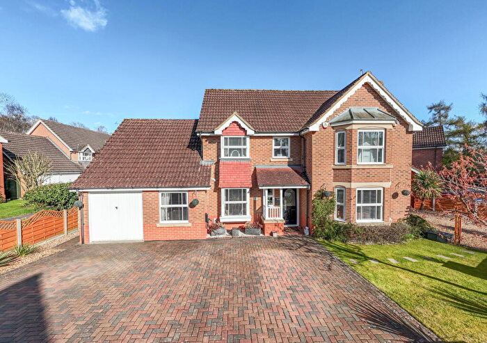 4 Bedroom Detached House For Sale In Cambium Close, Kettering, NN16