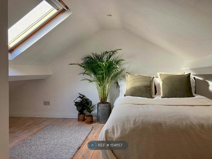 2 Bedroom Flat To Rent In Nutfield Road, London, E15