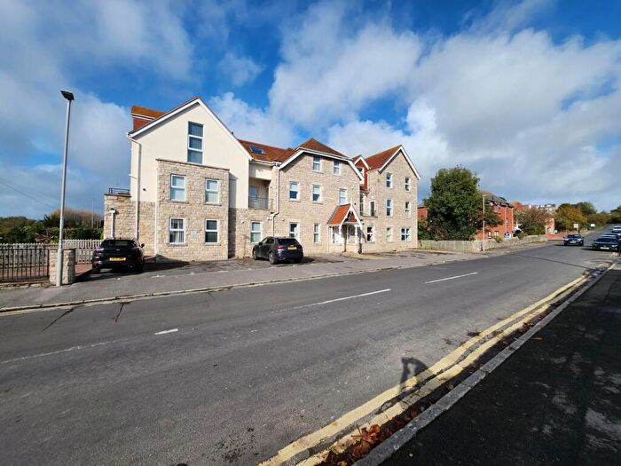 3 Bedroom Flat To Rent In Swanage, BH19