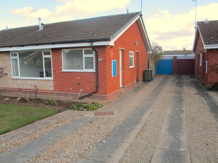 2 Bedroom Bungalow To Rent In Beechfield Drive, Kidderminster, DY11