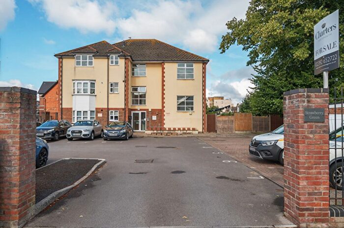 1 Bedroom Flat For Sale In Strawberry Green, Portsmouth, Hampshire, PO2