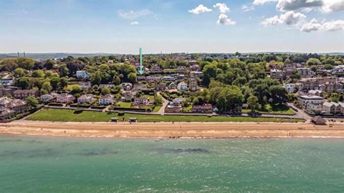 3 Bedroom Detached Bungalow For Sale In Cowes, Isle Of Wight, PO31