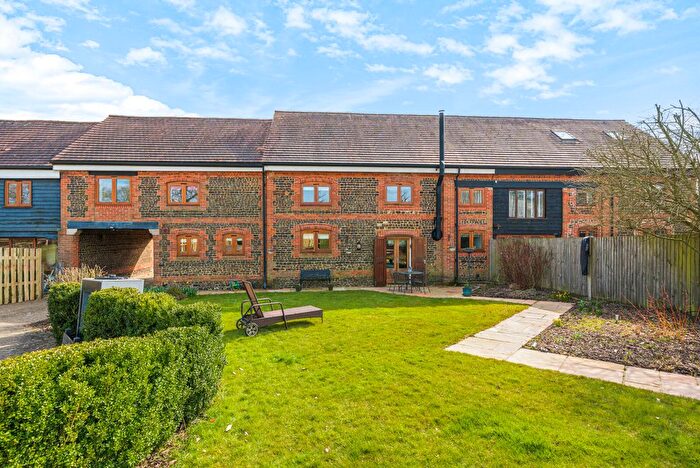 4 Bedroom Terraced House For Sale In Manor Farm Mews, Dockenfield, Farnham, GU10