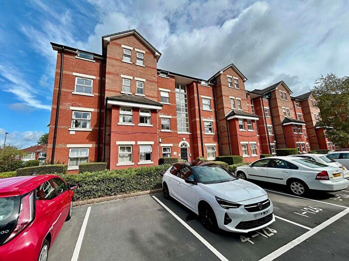 2 Bedroom Flat For Sale In School Lane, Didsbury, M20