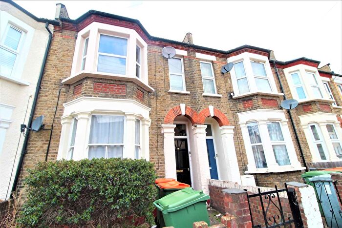 1 Bedroom Flat To Rent In Liddington Road, Stratford, E15