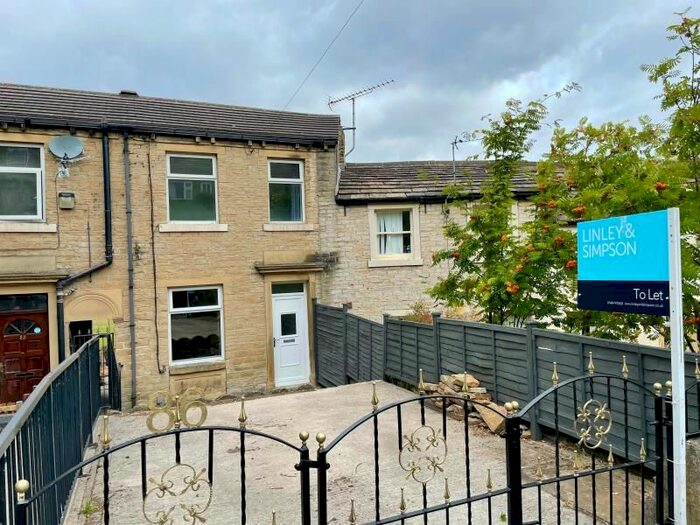 2 Bedroom Terraced House To Rent In Cross Lane, Primrose Hill, Huddersfield, HD4