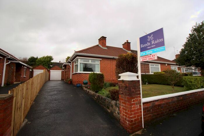 3 Bedroom Bungalow For Sale In Killeaton Crescent, Dunmurry, Belfast, BT17